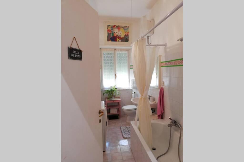 Casa Vacanze Gli Oleandri Bracciano  Εξωτερικό φωτογραφία